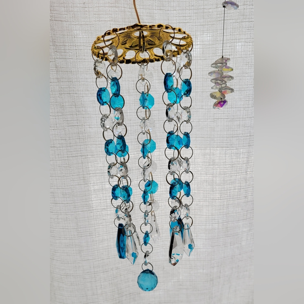 Seaglass Green-blue Glass & Acrylic Crystal Wind Chime w/Prism Sparkle, NWOT